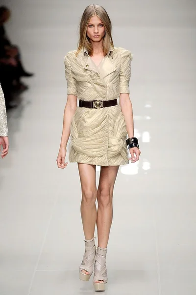 Look 48